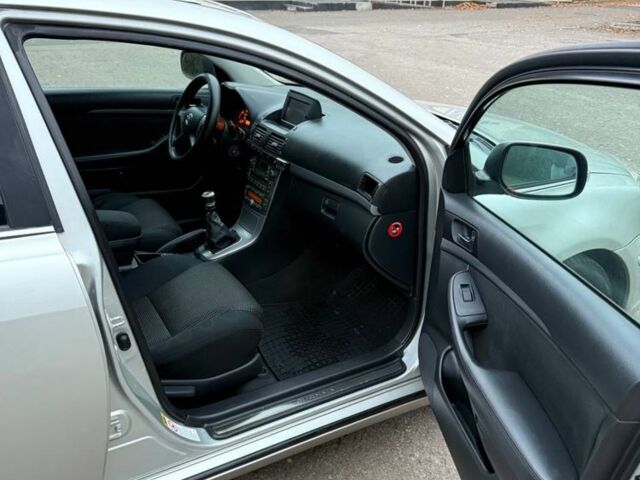 Бежевый Тойота Авенсис, объемом двигателя 2.2 л и пробегом 250 тыс. км за 3350 $, фото 15 на Automoto.ua