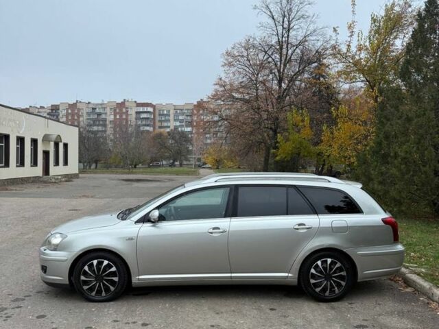 Бежевый Тойота Авенсис, объемом двигателя 2.2 л и пробегом 250 тыс. км за 3350 $, фото 7 на Automoto.ua