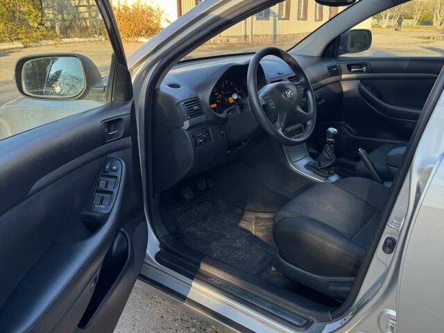 Бежевый Тойота Авенсис, объемом двигателя 2 л и пробегом 250 тыс. км за 3450 $, фото 10 на Automoto.ua