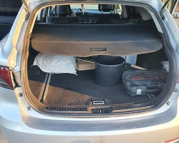 Бежевый Тойота Авенсис, объемом двигателя 2 л и пробегом 290 тыс. км за 8200 $, фото 6 на Automoto.ua