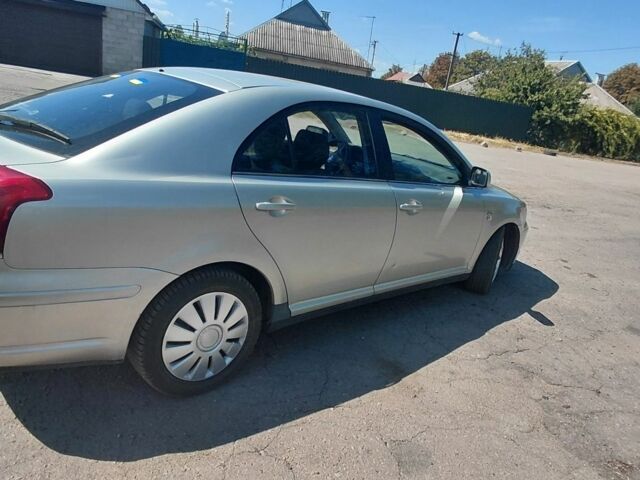 Бежевый Тойота Авенсис, объемом двигателя 2 л и пробегом 350 тыс. км за 2150 $, фото 1 на Automoto.ua