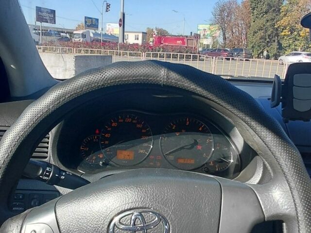 Бежевый Тойота Авенсис, объемом двигателя 2 л и пробегом 350 тыс. км за 2150 $, фото 4 на Automoto.ua