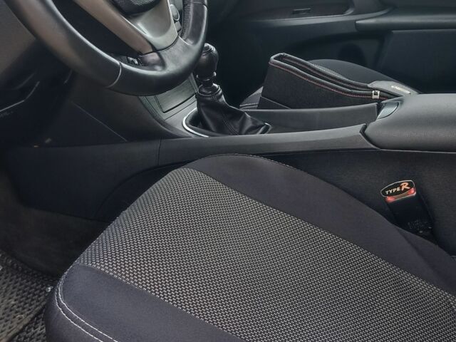 Черный Тойота Авенсис, объемом двигателя 2 л и пробегом 147 тыс. км за 8000 $, фото 6 на Automoto.ua