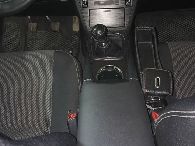 Черный Тойота Авенсис, объемом двигателя 2 л и пробегом 147 тыс. км за 8000 $, фото 9 на Automoto.ua