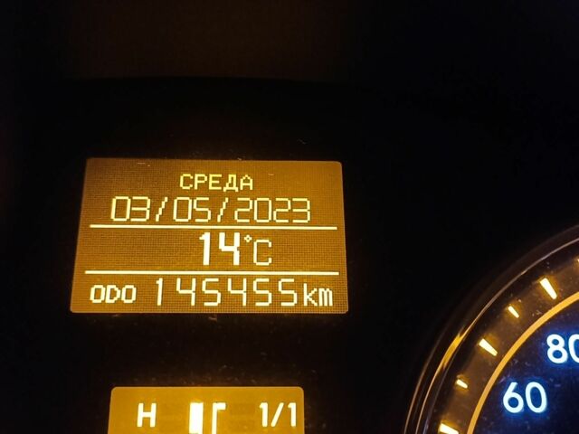 Черный Тойота Авенсис, объемом двигателя 2 л и пробегом 147 тыс. км за 8000 $, фото 5 на Automoto.ua