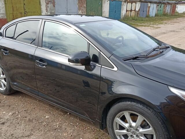 Черный Тойота Авенсис, объемом двигателя 2 л и пробегом 147 тыс. км за 8000 $, фото 2 на Automoto.ua