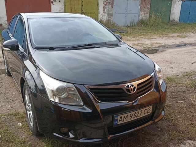 Черный Тойота Авенсис, объемом двигателя 2 л и пробегом 147 тыс. км за 8000 $, фото 1 на Automoto.ua