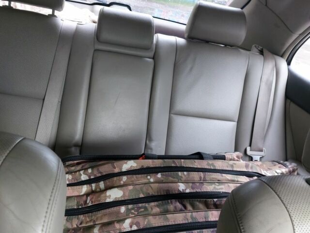 Чорний Тойота Авенсіс, об'ємом двигуна 2.2 л та пробігом 220 тис. км за 5200 $, фото 1 на Automoto.ua