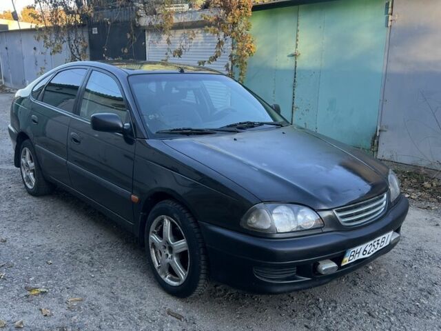 Чорний Тойота Авенсіс, об'ємом двигуна 1.6 л та пробігом 256 тис. км за 2450 $, фото 3 на Automoto.ua