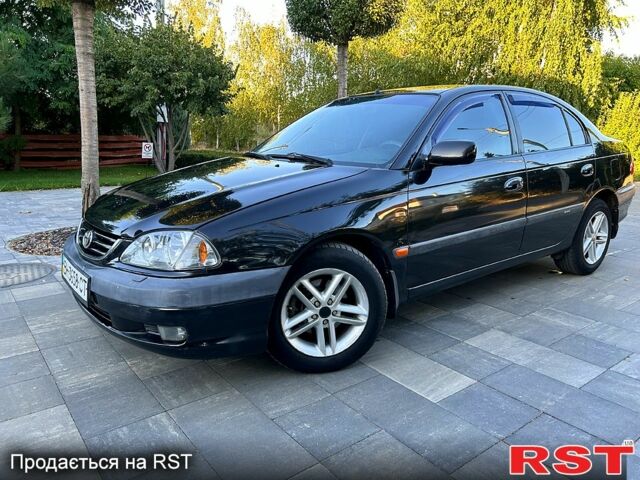 Черный Тойота Авенсис, объемом двигателя 2 л и пробегом 255 тыс. км за 3150 $, фото 2 на Automoto.ua