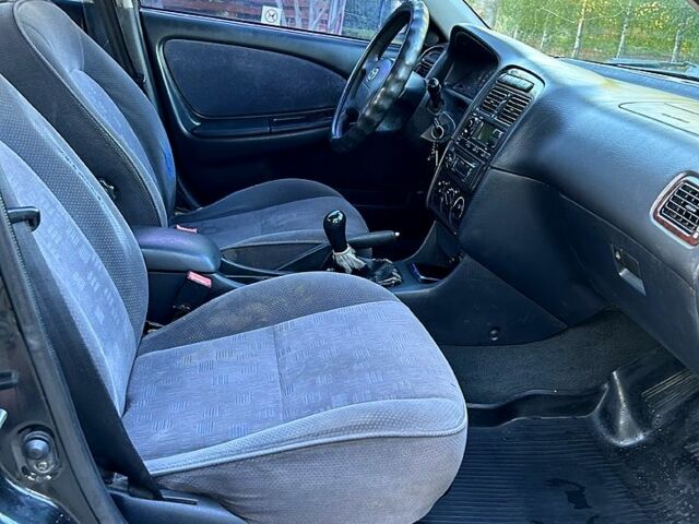 Черный Тойота Авенсис, объемом двигателя 2 л и пробегом 255 тыс. км за 3150 $, фото 7 на Automoto.ua