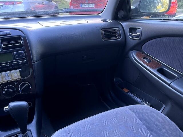 Черный Тойота Авенсис, объемом двигателя 2 л и пробегом 290 тыс. км за 2500 $, фото 8 на Automoto.ua