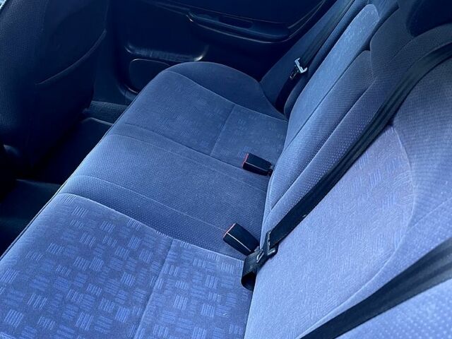 Черный Тойота Авенсис, объемом двигателя 2 л и пробегом 290 тыс. км за 2500 $, фото 10 на Automoto.ua