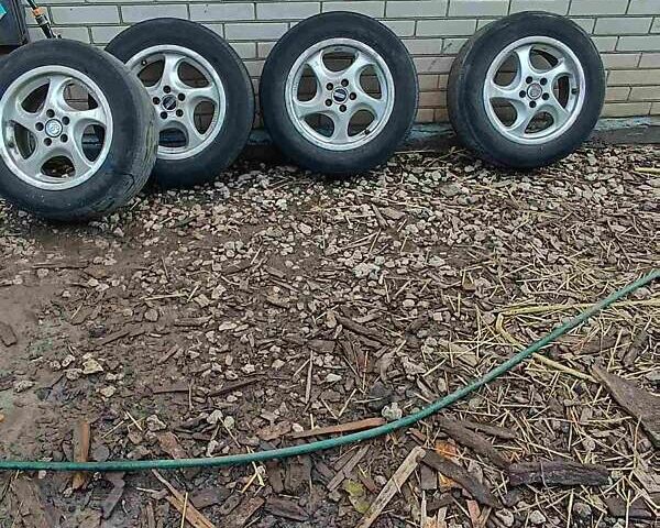 Черный Тойота Авенсис, объемом двигателя 1.79 л и пробегом 181 тыс. км за 4500 $, фото 9 на Automoto.ua