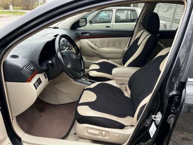 Черный Тойота Авенсис, объемом двигателя 2 л и пробегом 300 тыс. км за 4200 $, фото 7 на Automoto.ua