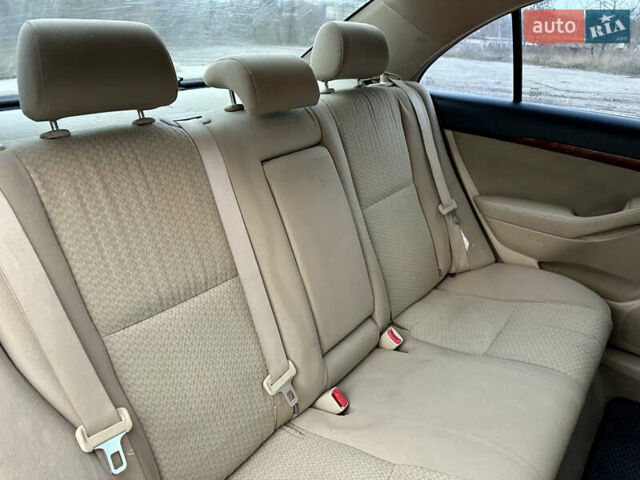 Черный Тойота Авенсис, объемом двигателя 1.79 л и пробегом 335 тыс. км за 4450 $, фото 15 на Automoto.ua