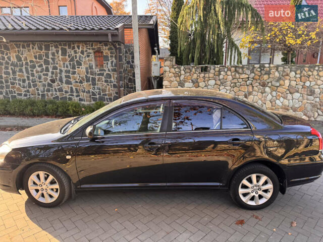 Черный Тойота Авенсис, объемом двигателя 1.8 л и пробегом 273 тыс. км за 5500 $, фото 4 на Automoto.ua