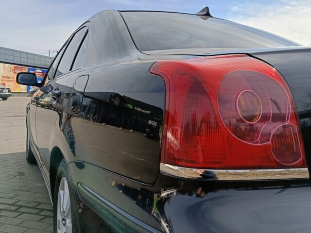 Чорний Тойота Авенсіс, об'ємом двигуна 1.8 л та пробігом 279 тис. км за 6000 $, фото 10 на Automoto.ua