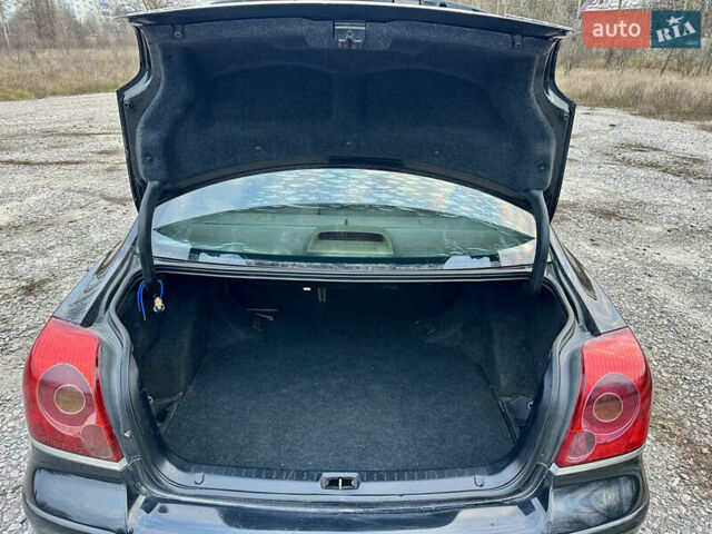 Черный Тойота Авенсис, объемом двигателя 1.79 л и пробегом 335 тыс. км за 4450 $, фото 17 на Automoto.ua