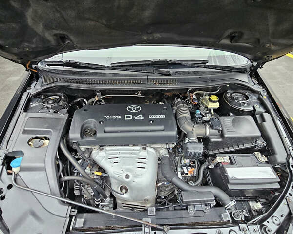 Чорний Тойота Авенсіс, об'ємом двигуна 2 л та пробігом 264 тис. км за 4500 $, фото 5 на Automoto.ua