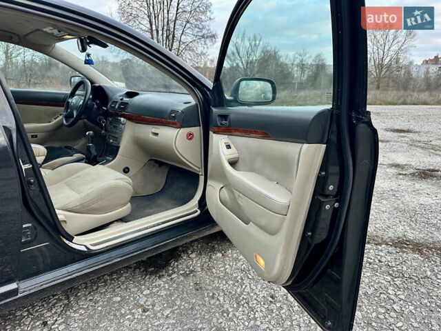 Черный Тойота Авенсис, объемом двигателя 1.79 л и пробегом 335 тыс. км за 4450 $, фото 8 на Automoto.ua