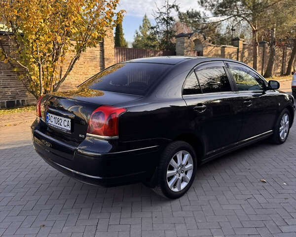 Черный Тойота Авенсис, объемом двигателя 1.8 л и пробегом 273 тыс. км за 5500 $, фото 2 на Automoto.ua
