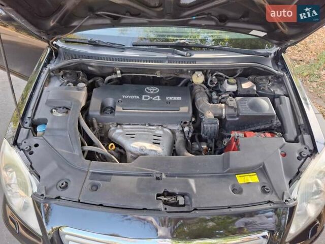 Черный Тойота Авенсис, объемом двигателя 2.36 л и пробегом 225 тыс. км за 5850 $, фото 10 на Automoto.ua