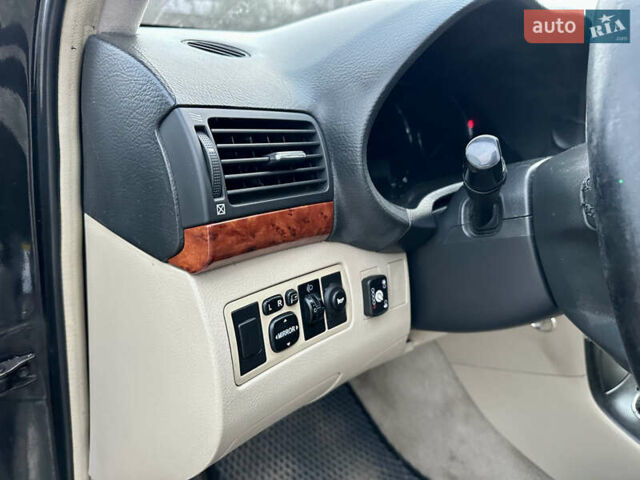 Черный Тойота Авенсис, объемом двигателя 1.79 л и пробегом 335 тыс. км за 4450 $, фото 14 на Automoto.ua