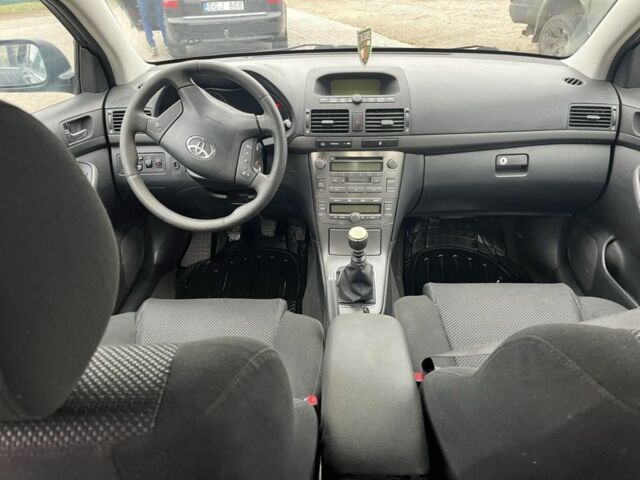 Чорний Тойота Авенсіс, об'ємом двигуна 0 л та пробігом 300 тис. км за 2700 $, фото 2 на Automoto.ua