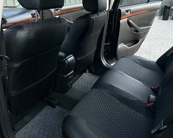 Черный Тойота Авенсис, объемом двигателя 1.79 л и пробегом 183 тыс. км за 6200 $, фото 11 на Automoto.ua