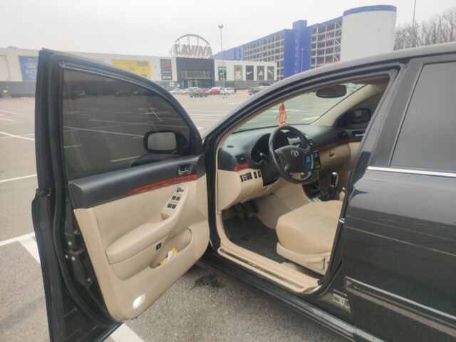 Черный Тойота Авенсис, объемом двигателя 2 л и пробегом 240 тыс. км за 5500 $, фото 6 на Automoto.ua