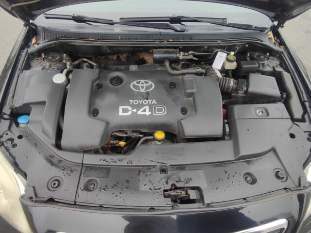 Черный Тойота Авенсис, объемом двигателя 2 л и пробегом 240 тыс. км за 5500 $, фото 9 на Automoto.ua