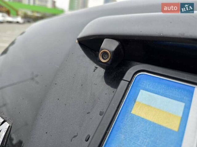 Черный Тойота Авенсис, объемом двигателя 2 л и пробегом 350 тыс. км за 4999 $, фото 30 на Automoto.ua