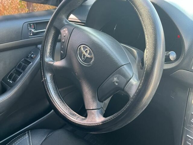 Чорний Тойота Авенсіс, об'ємом двигуна 1.8 л та пробігом 216 тис. км за 6600 $, фото 1 на Automoto.ua