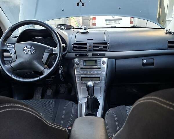 Чорний Тойота Авенсіс, об'ємом двигуна 1.79 л та пробігом 204 тис. км за 6200 $, фото 4 на Automoto.ua