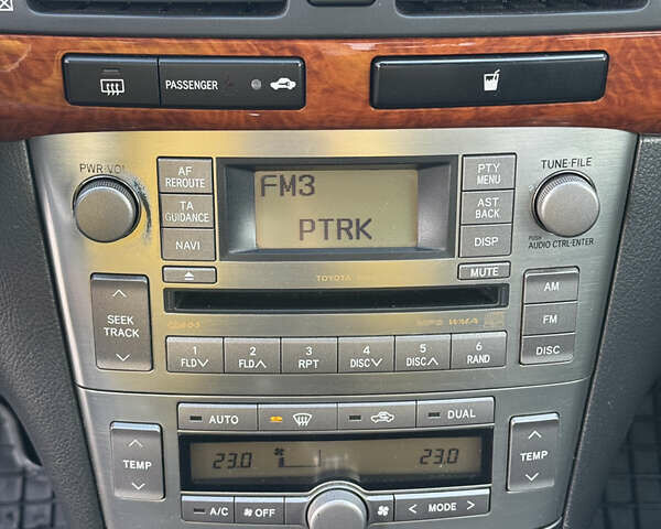 Чорний Тойота Авенсіс, об'ємом двигуна 1.8 л та пробігом 212 тис. км за 5600 $, фото 14 на Automoto.ua