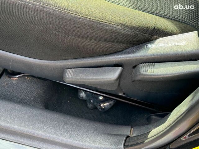 Чорний Тойота Авенсіс, об'ємом двигуна 2 л та пробігом 264 тис. км за 7190 $, фото 13 на Automoto.ua