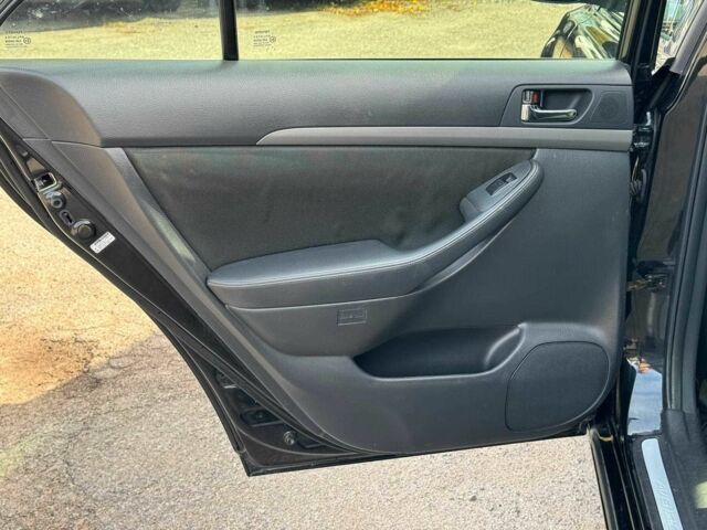 Чорний Тойота Авенсіс, об'ємом двигуна 2 л та пробігом 264 тис. км за 6780 $, фото 15 на Automoto.ua