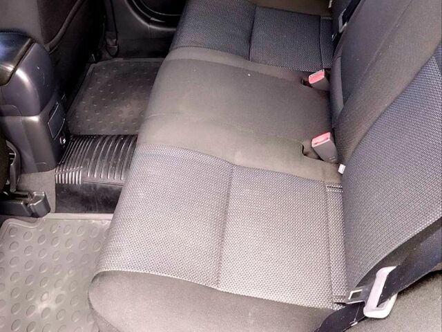 Чорний Тойота Авенсіс, об'ємом двигуна 1.8 л та пробігом 114 тис. км за 7400 $, фото 8 на Automoto.ua