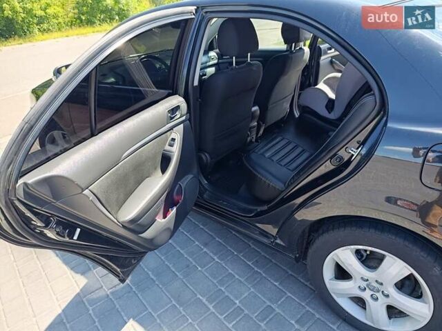 Черный Тойота Авенсис, объемом двигателя 2 л и пробегом 220 тыс. км за 6500 $, фото 13 на Automoto.ua