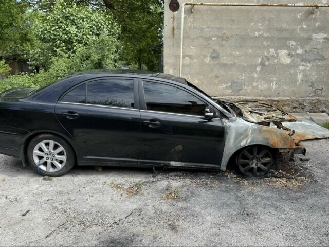 Черный Тойота Авенсис, объемом двигателя 1.8 л и пробегом 180 тыс. км за 1500 $, фото 1 на Automoto.ua