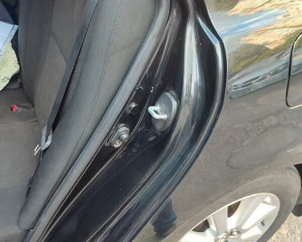 Черный Тойота Авенсис, объемом двигателя 1.8 л и пробегом 320 тыс. км за 7200 $, фото 54 на Automoto.ua