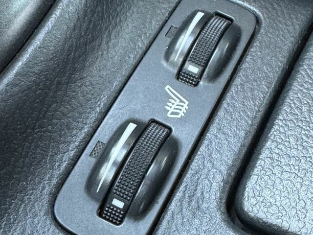 Черный Тойота Авенсис, объемом двигателя 1.8 л и пробегом 212 тыс. км за 6000 $, фото 16 на Automoto.ua