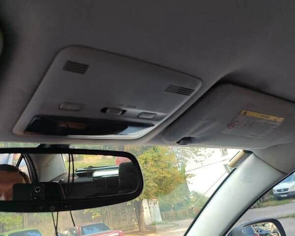 Черный Тойота Авенсис, объемом двигателя 1.8 л и пробегом 320 тыс. км за 7200 $, фото 4 на Automoto.ua