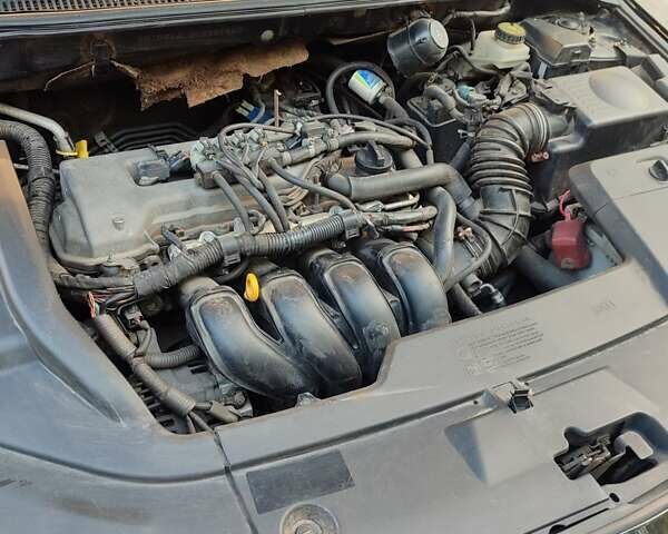 Черный Тойота Авенсис, объемом двигателя 1.8 л и пробегом 320 тыс. км за 7200 $, фото 84 на Automoto.ua