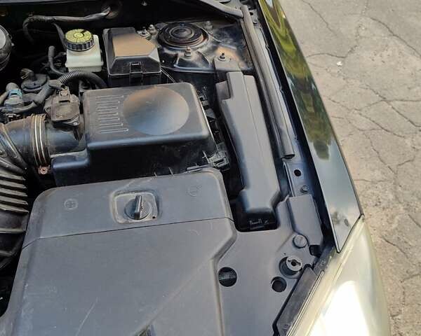 Черный Тойота Авенсис, объемом двигателя 1.8 л и пробегом 320 тыс. км за 7200 $, фото 82 на Automoto.ua