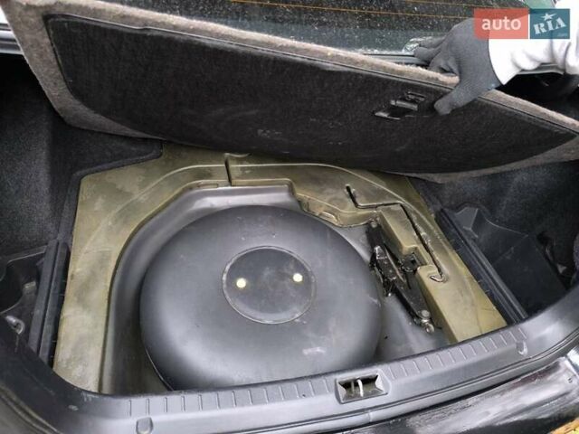 Черный Тойота Авенсис, объемом двигателя 1.8 л и пробегом 190 тыс. км за 7100 $, фото 18 на Automoto.ua