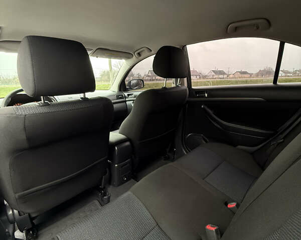 Чорний Тойота Авенсіс, об'ємом двигуна 1.79 л та пробігом 180 тис. км за 7590 $, фото 24 на Automoto.ua