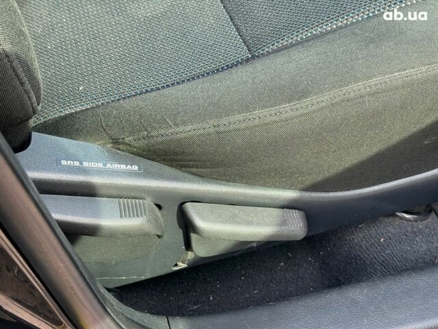 Чорний Тойота Авенсіс, об'ємом двигуна 2 л та пробігом 264 тис. км за 7190 $, фото 22 на Automoto.ua