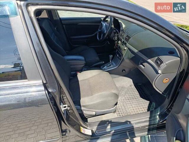 Черный Тойота Авенсис, объемом двигателя 2 л и пробегом 220 тыс. км за 6500 $, фото 5 на Automoto.ua